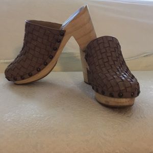 Free people leather clogs